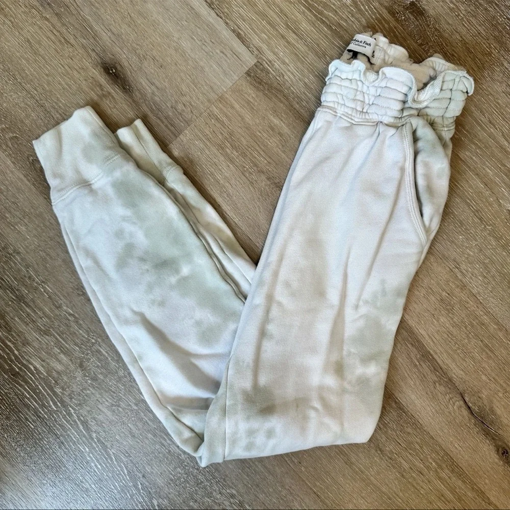 Abercrombie & Fitch Light Cream and Green Garment Dyed Sweatpant Joggers - Picture 1 of 4